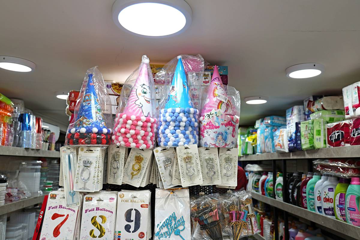How to Find Party Supplies for Birthday Celebrations Without Losing Your Mind (or Your Budget)